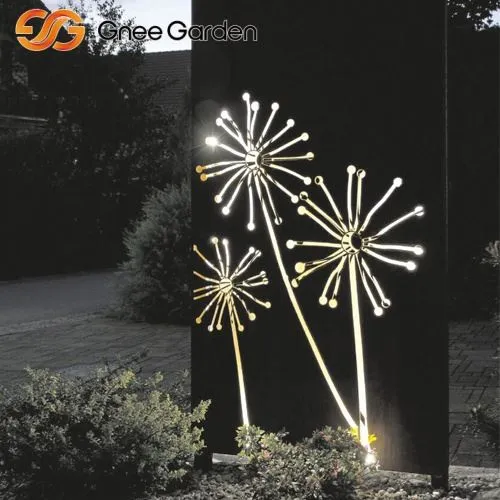 ড্যান্ডেলিয়ন প্যাটার্ন সহ কর্টেন স্টিলের বহিরঙ্গন গোপনীয়তা স্ক্রিন